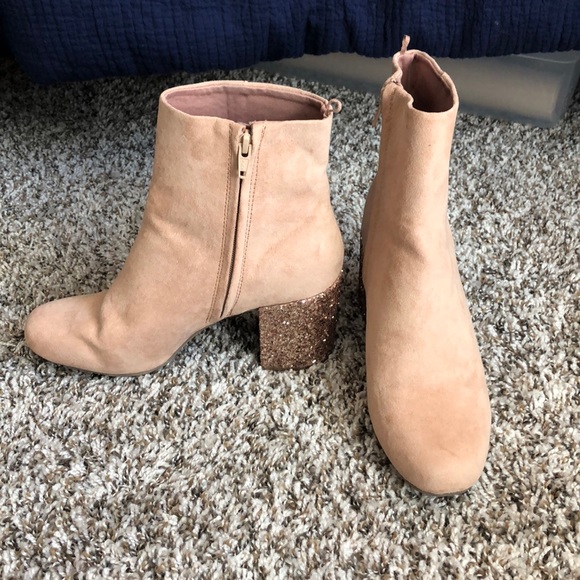 Old Navy Shoes - Blush/nude glitter booties